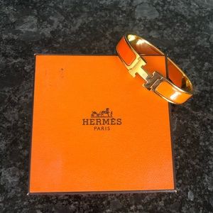 Hermès clic H bracelet in enamel with yellow gold